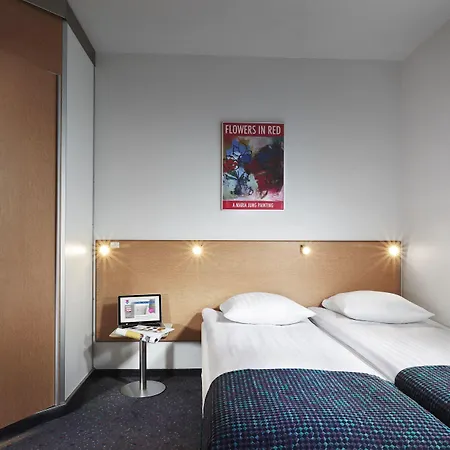 麦特龙卡宾酒店 2*