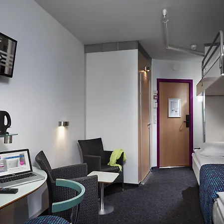 Metro Hotel