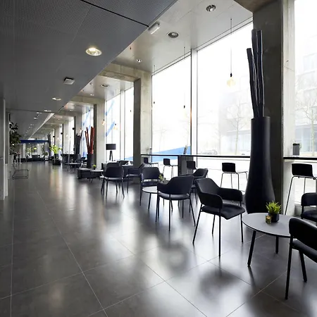 麦特龙卡宾酒店