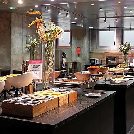 Metro Hotel 2*